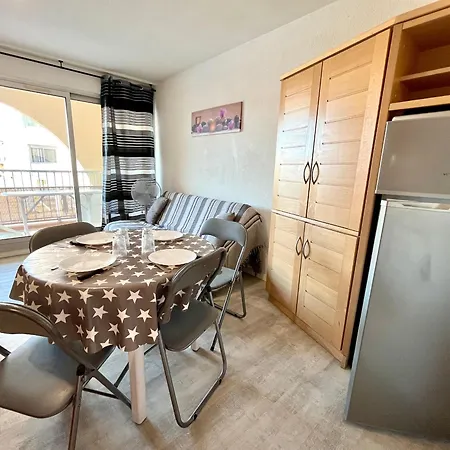 2 Pieces Avec Parking Et Animaux Admis A - Fr-1-338-136 * Sète