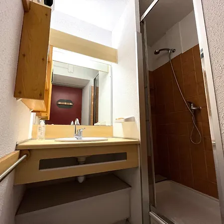 Apartment 2 Pieces Avec Parking Et Animaux Admis A - Fr-1-338-136