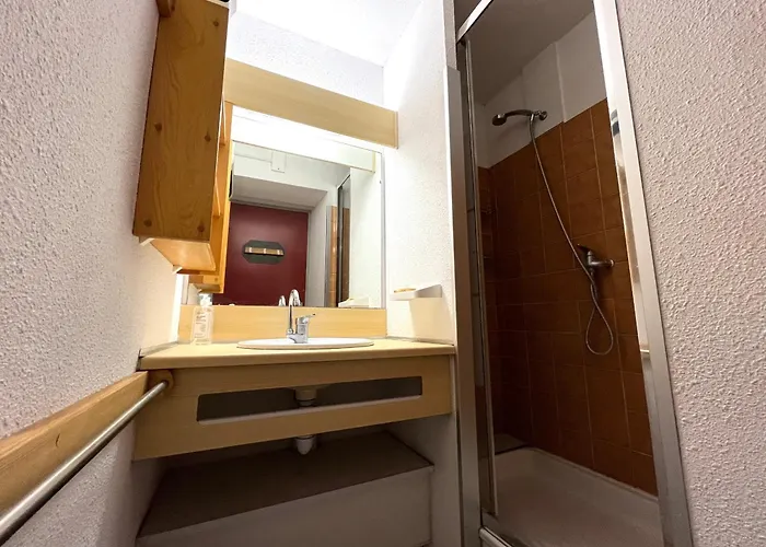 Appartamento 2 Pièces Avec Parking Et Animaux Admis à - Fr-1-338-136