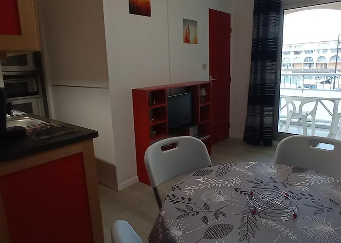 2 Pièces Avec Parking Et Animaux Admis à - Fr-1-338-136